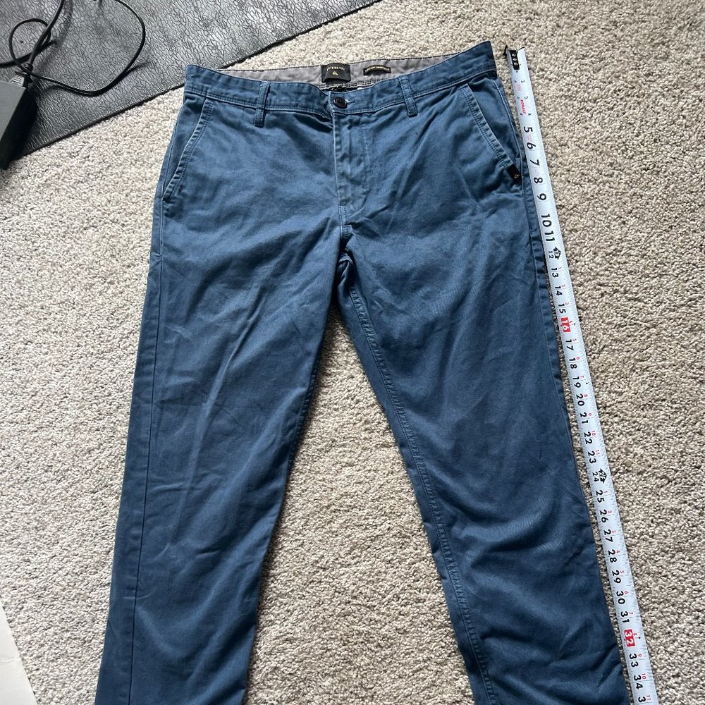 Quiksilver Everyday Chinos Straight Tapered Fit - 34 Blue